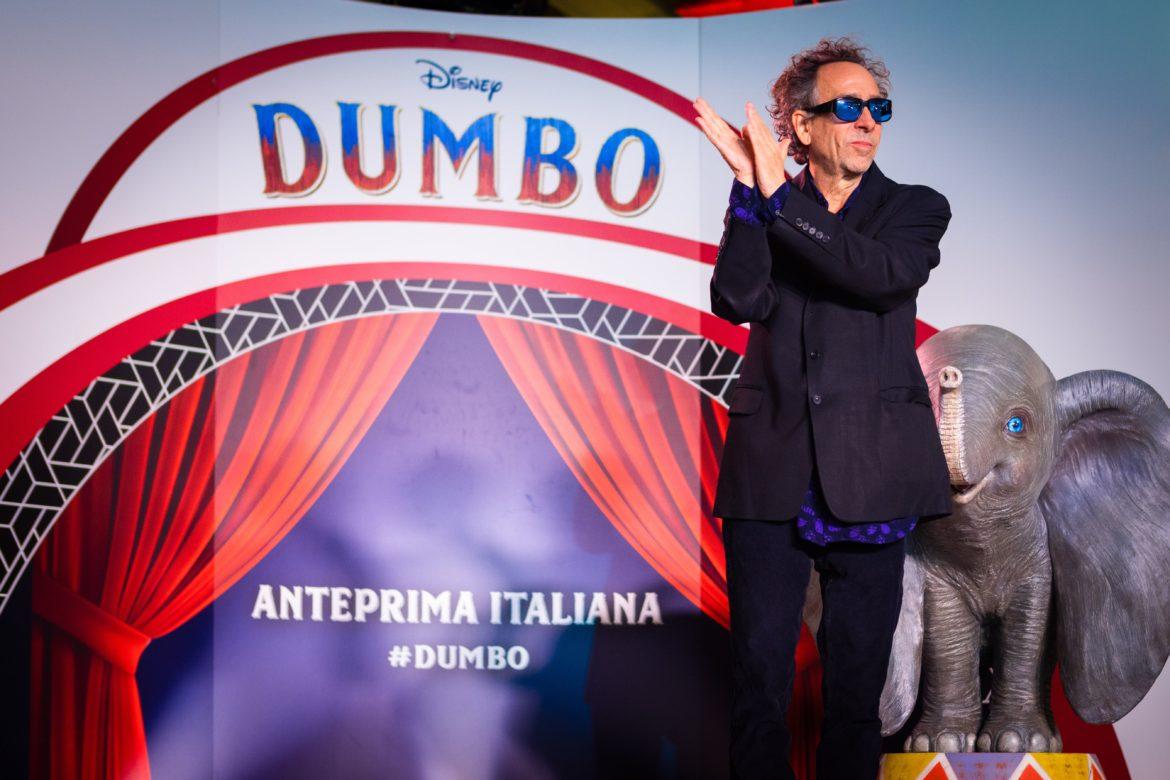 Tim Burton presenta Dumbo: “È un personaggio puro in un mondo caotico”