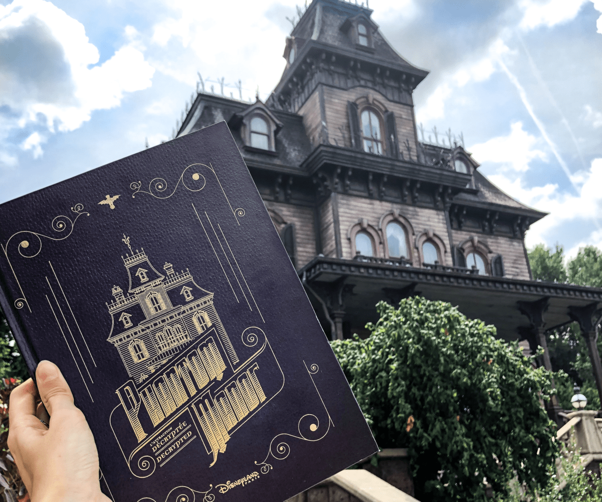 Disneyland Paris: in arrivo un libro su Phantom Manor, la casa dei fantasmi
