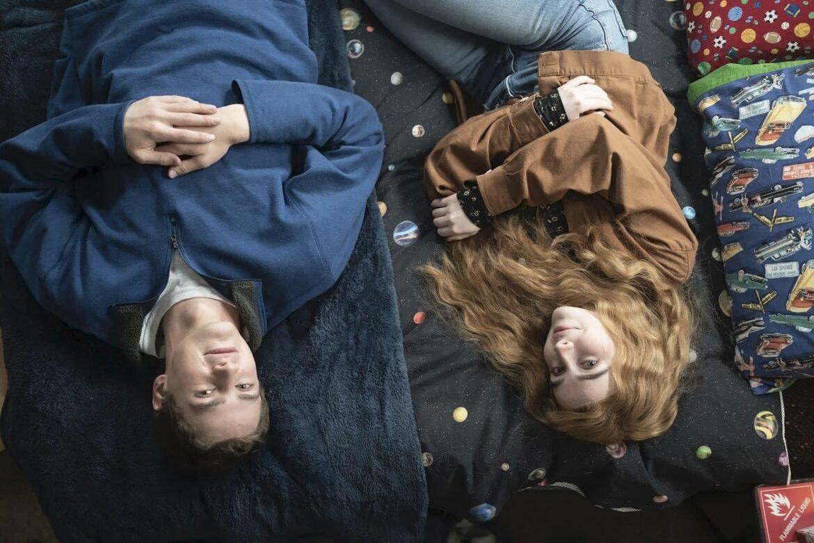 Nuvole, conosciamo meglio i protagonisti Fin Argus e Sabrina Carpenter