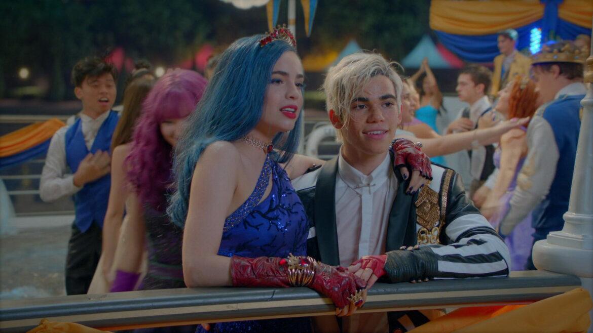 Descendants Royal Wedding, Sofia Carson parla dell’assenza di Cameron Boyce