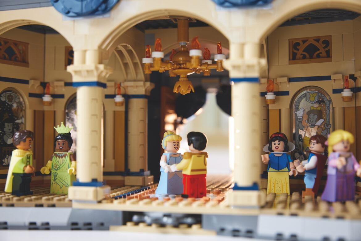 LEGO Castello Disney #43222, ecco il nuovo set in edizione limitata