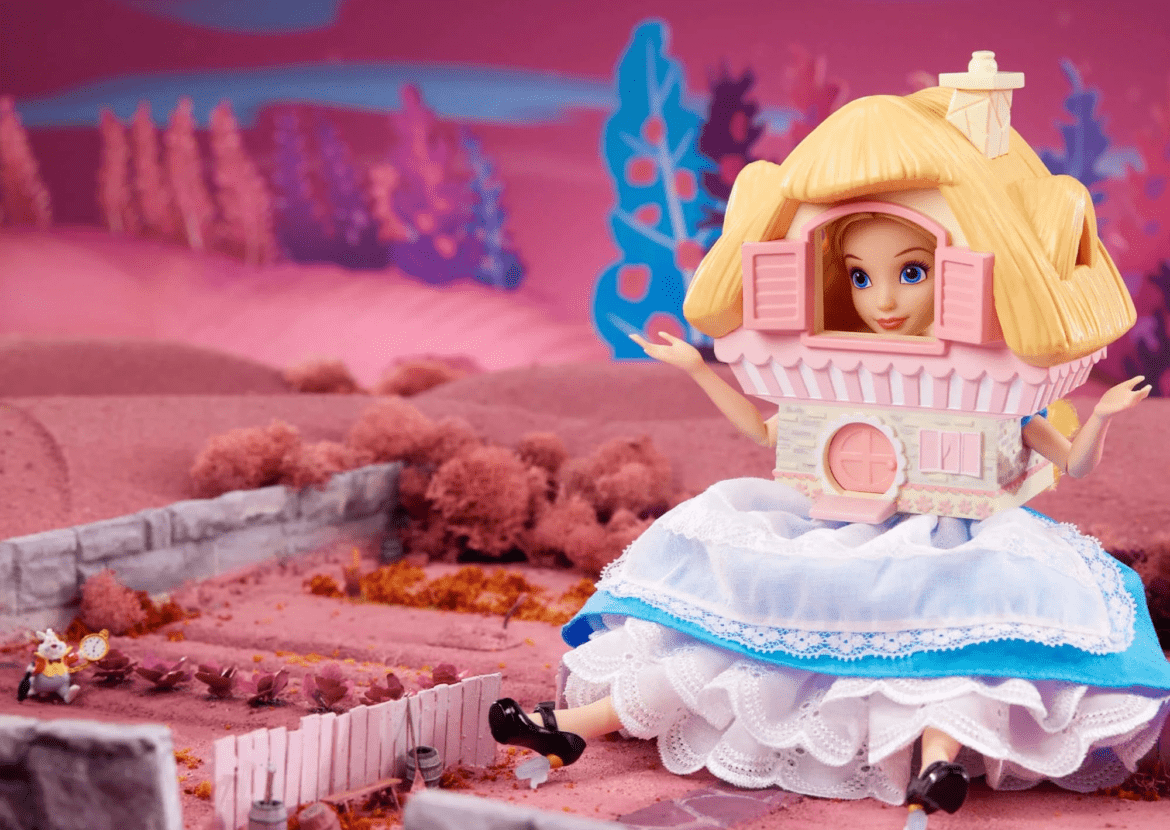 Disney Mattel, le bambole di Alice e Trilli per i 100 anni della Disney